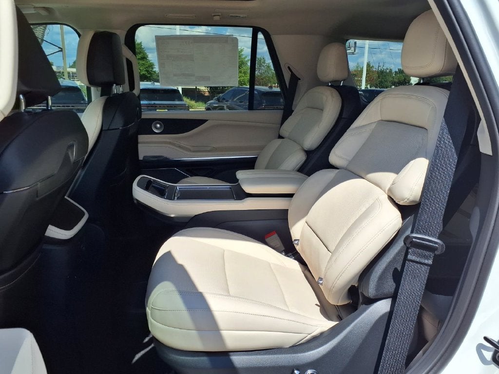 2027 Lincoln Navigator Reserve