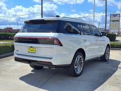 2027 Lincoln Navigator Reserve