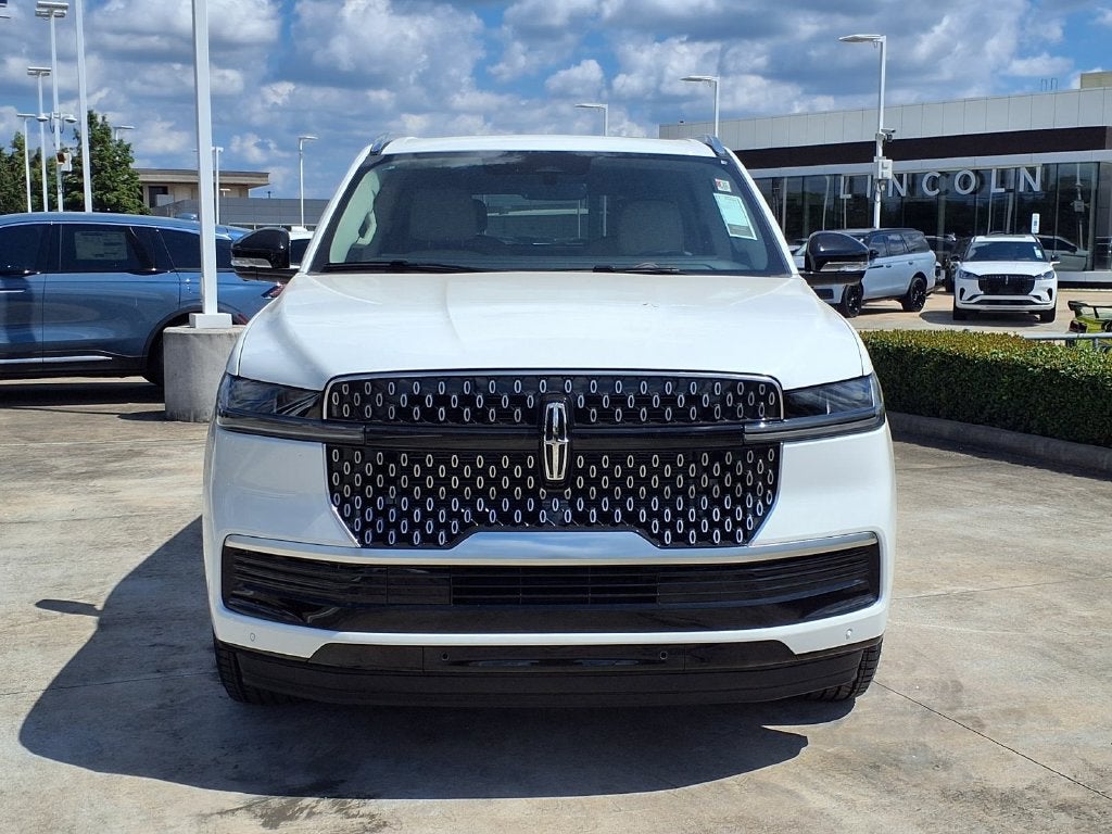 2027 Lincoln Navigator Reserve