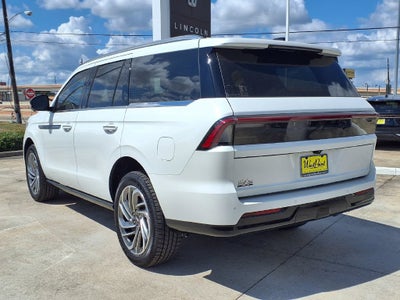 2027 Lincoln Navigator Reserve
