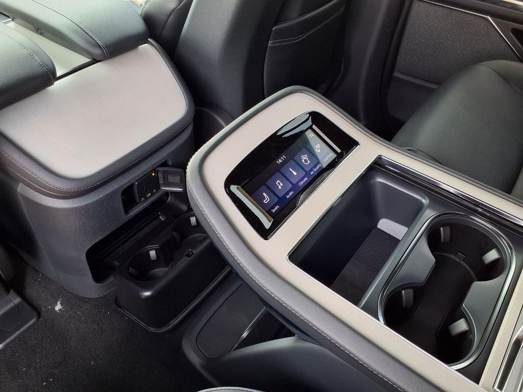 2027 Lincoln Navigator Reserve
