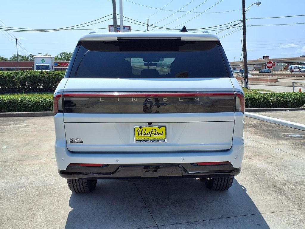 2027 Lincoln Navigator Reserve