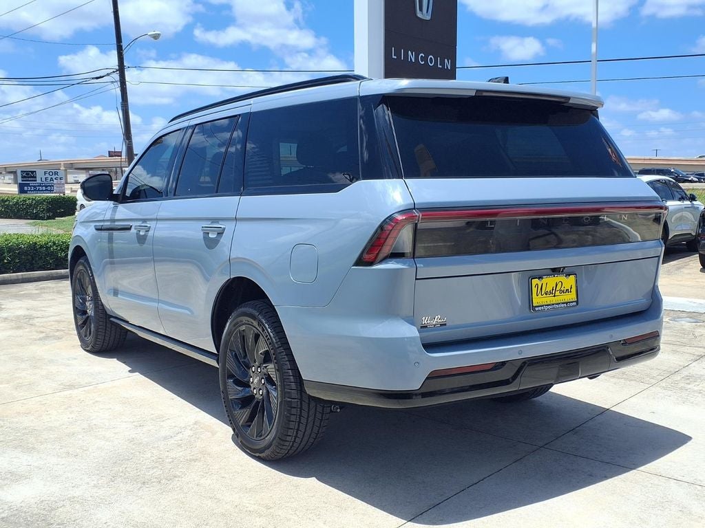 2027 Lincoln Navigator Reserve