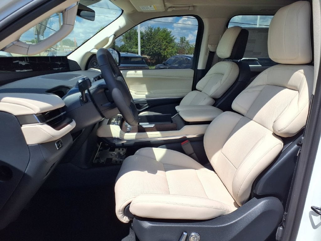 2027 Lincoln Navigator Reserve