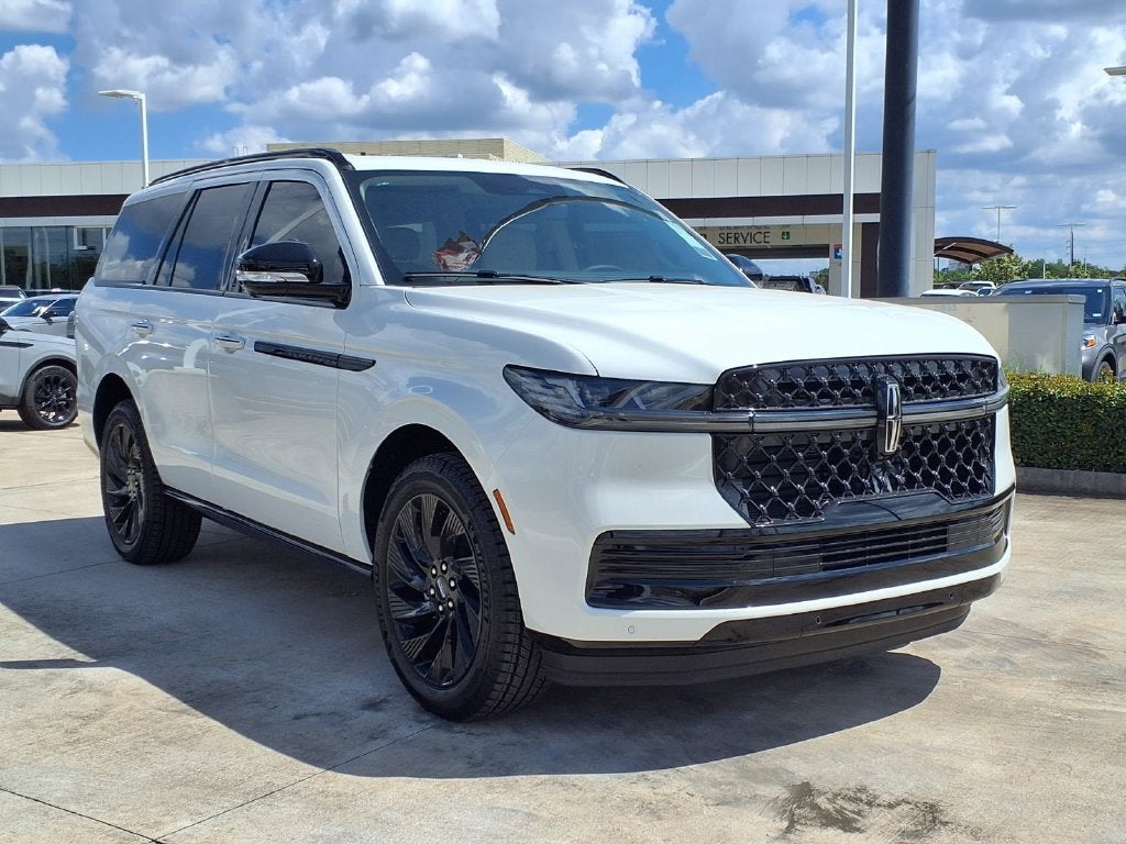 2027 Lincoln Navigator Reserve