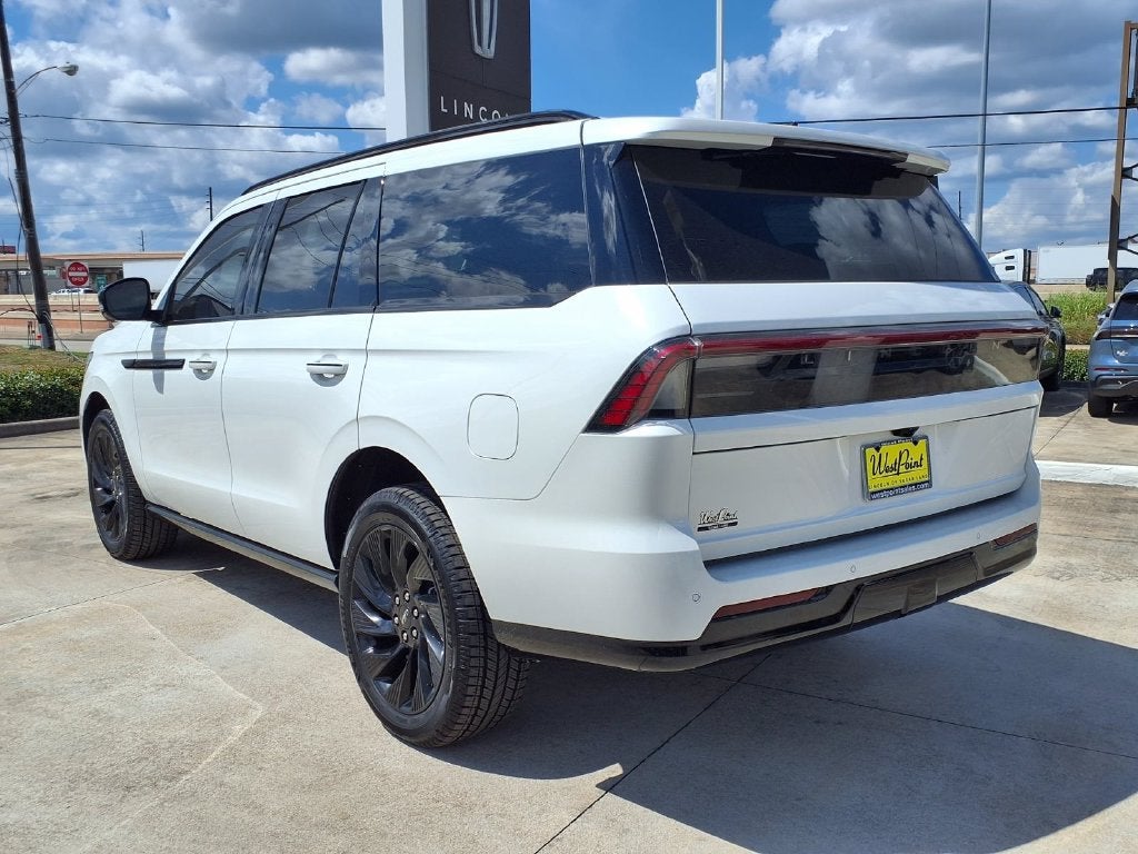 2027 Lincoln Navigator Reserve
