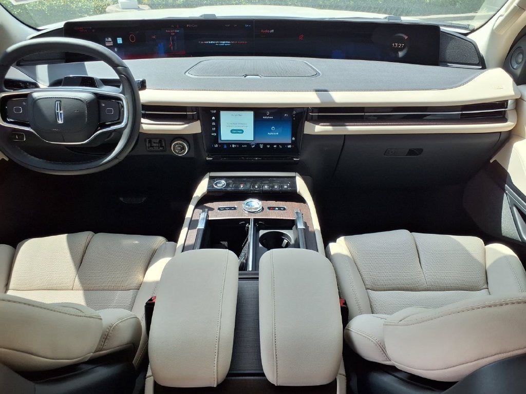 2027 Lincoln Navigator Reserve