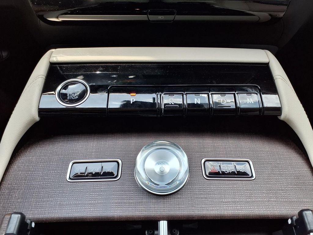 2027 Lincoln Navigator Reserve