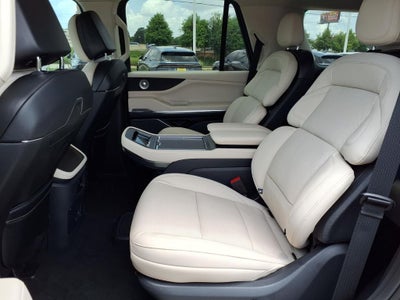 2027 Lincoln Navigator Reserve