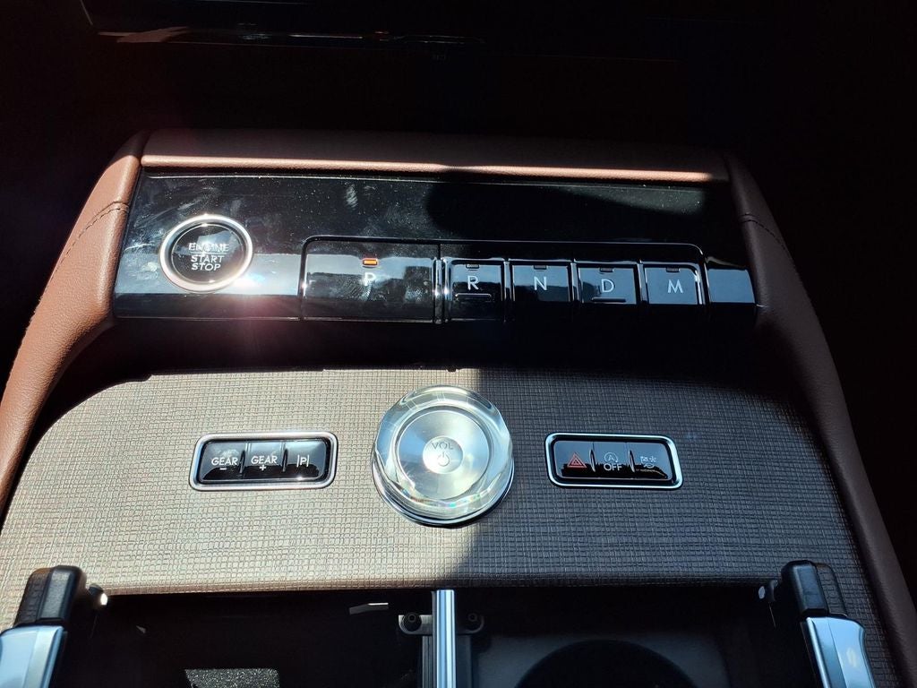 2027 Lincoln Navigator Reserve