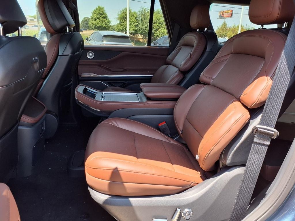 2027 Lincoln Navigator Reserve
