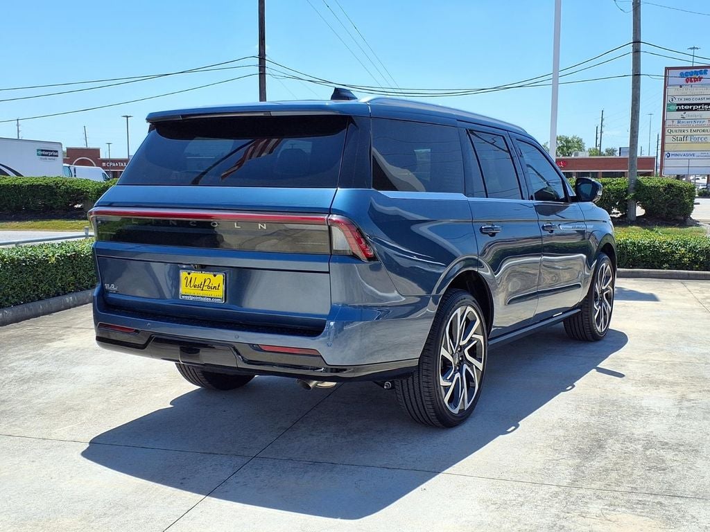 2027 Lincoln Navigator Reserve