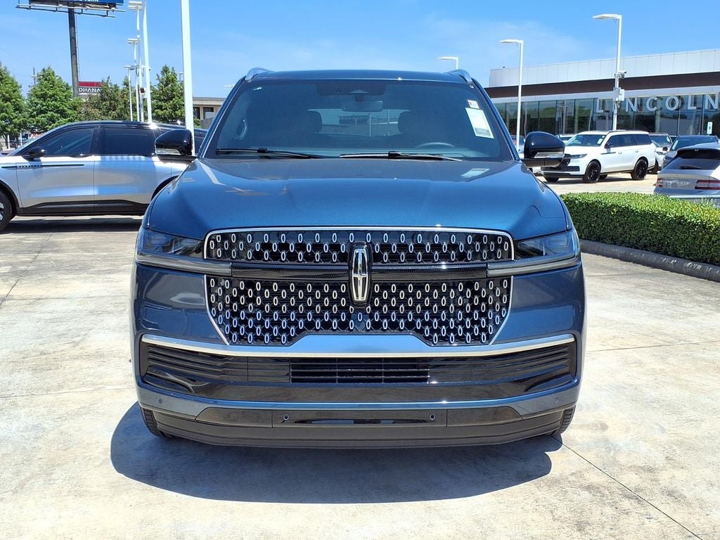 2027 Lincoln Navigator Reserve