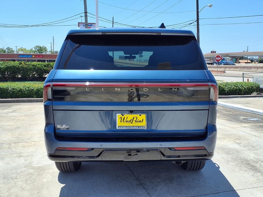 2027 Lincoln Navigator Reserve