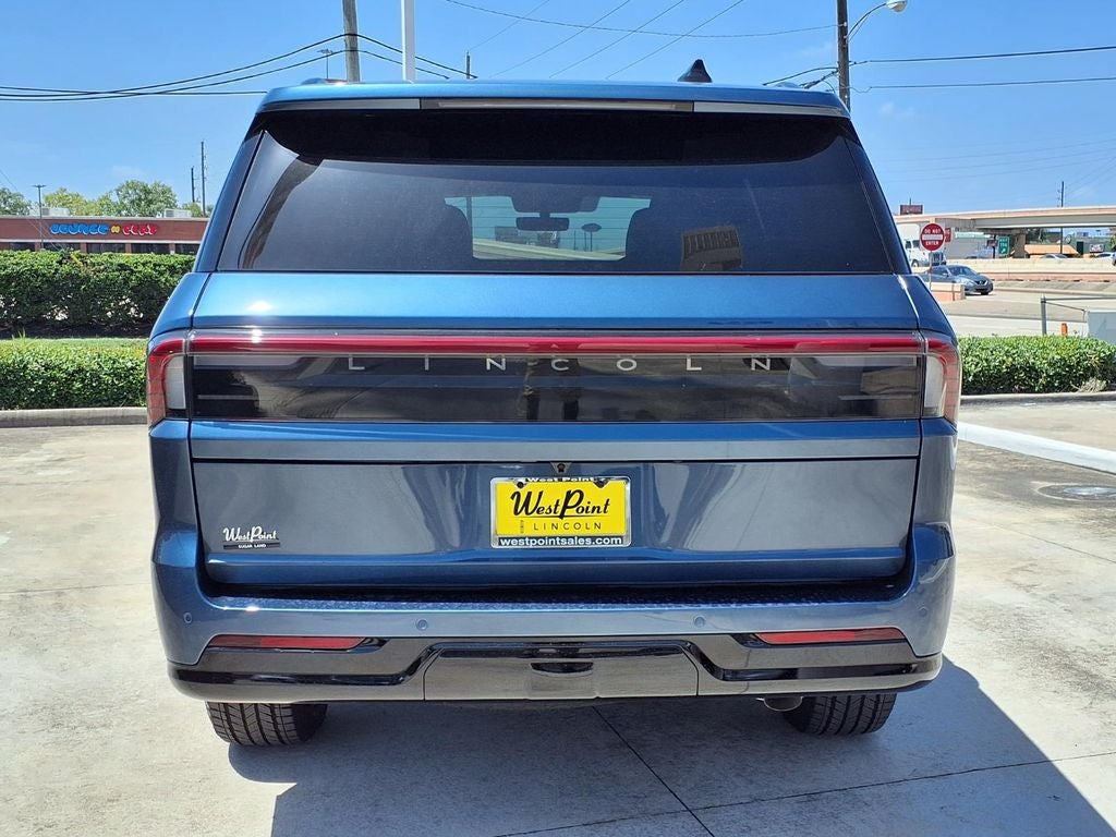 2027 Lincoln Navigator Reserve