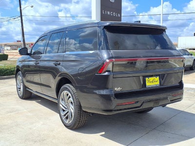 2027 Lincoln Navigator Reserve