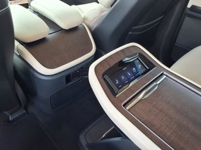 2027 Lincoln Navigator Reserve