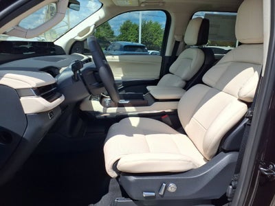 2027 Lincoln Navigator Reserve