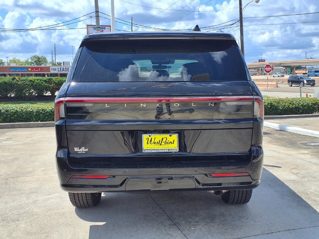2027 Lincoln Navigator Reserve