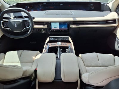2027 Lincoln Navigator Reserve