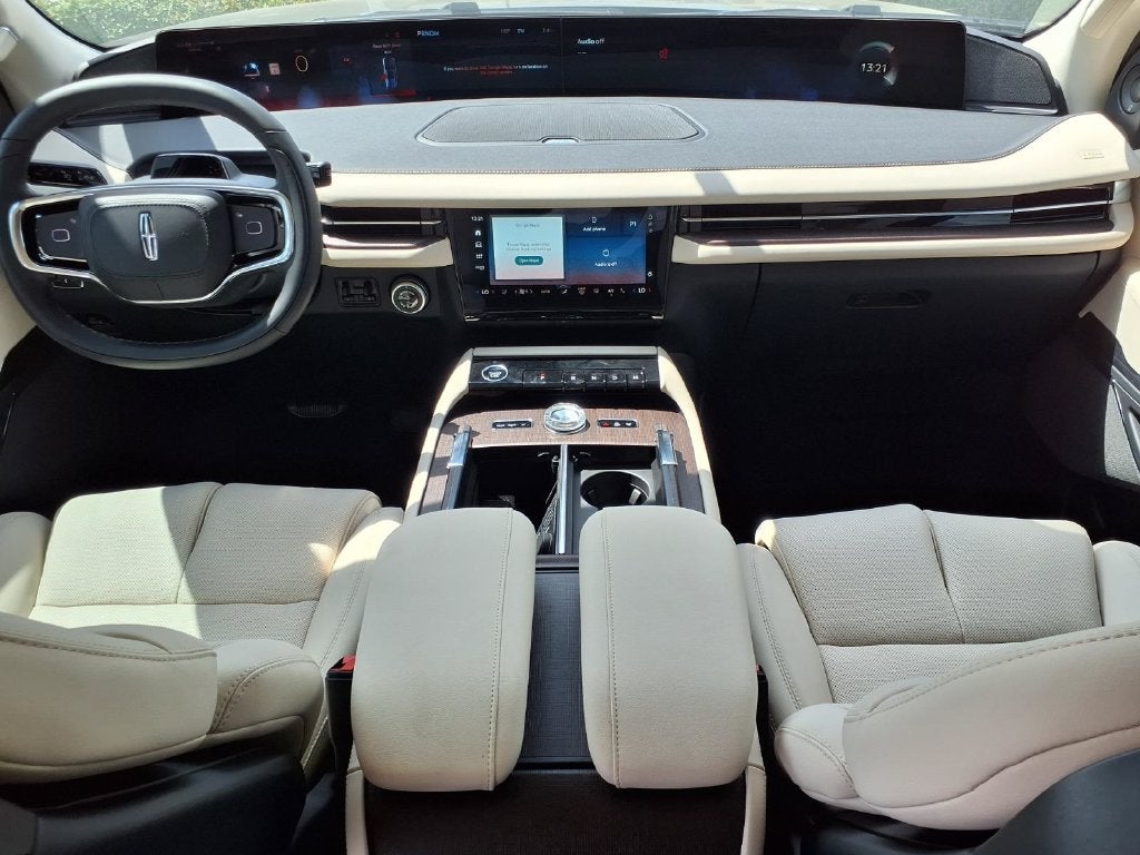 2027 Lincoln Navigator Reserve