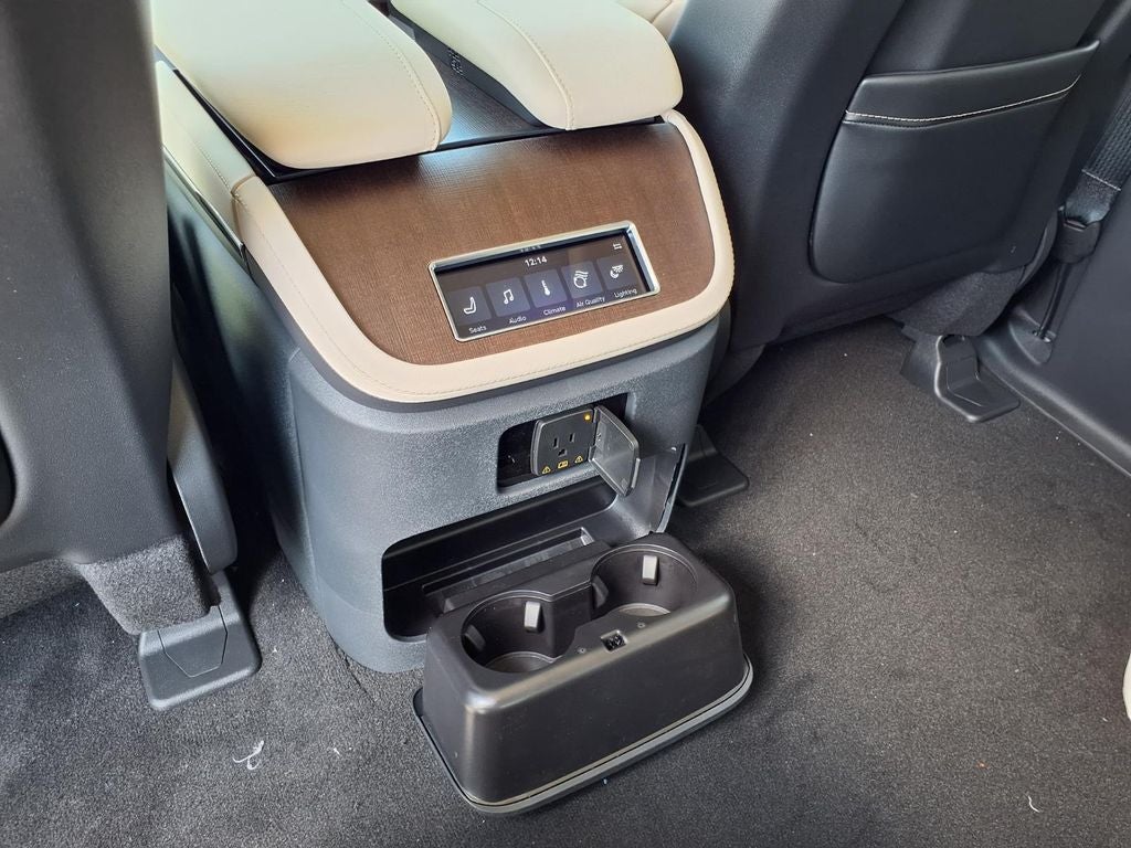2027 Lincoln Navigator Reserve