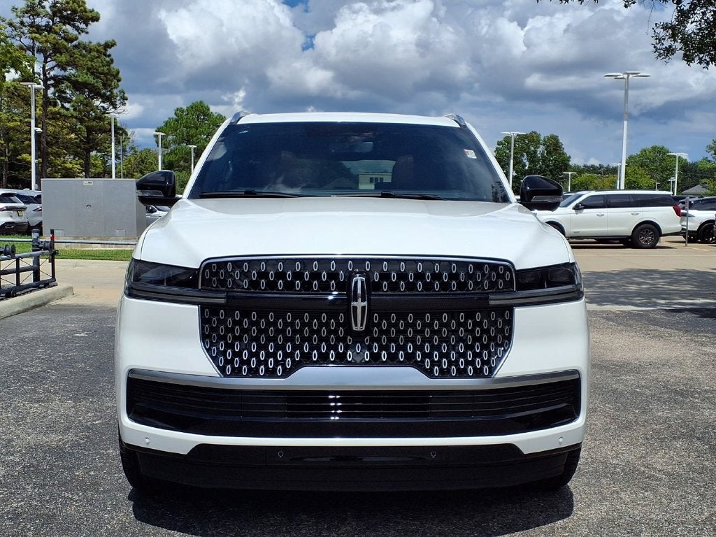 2027 Lincoln Navigator Reserve