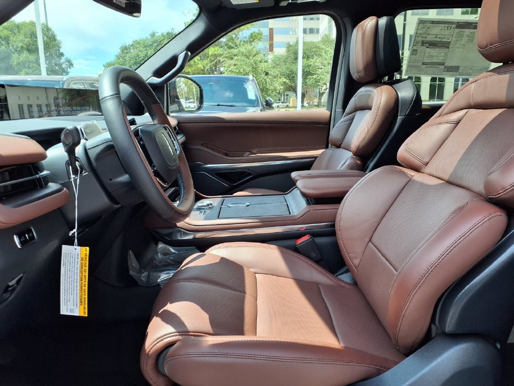 2027 Lincoln Navigator Reserve