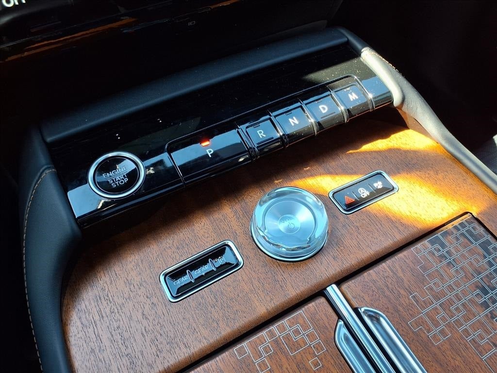 2025 Lincoln Navigator Black Label