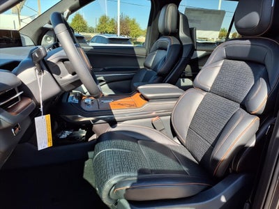 2025 Lincoln Navigator Black Label