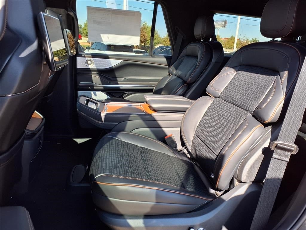 2025 Lincoln Navigator Black Label