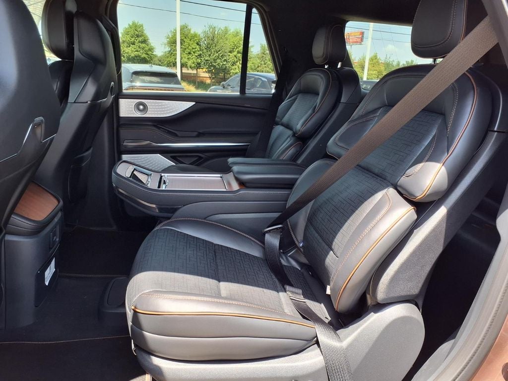 2027 Lincoln Navigator Black Label