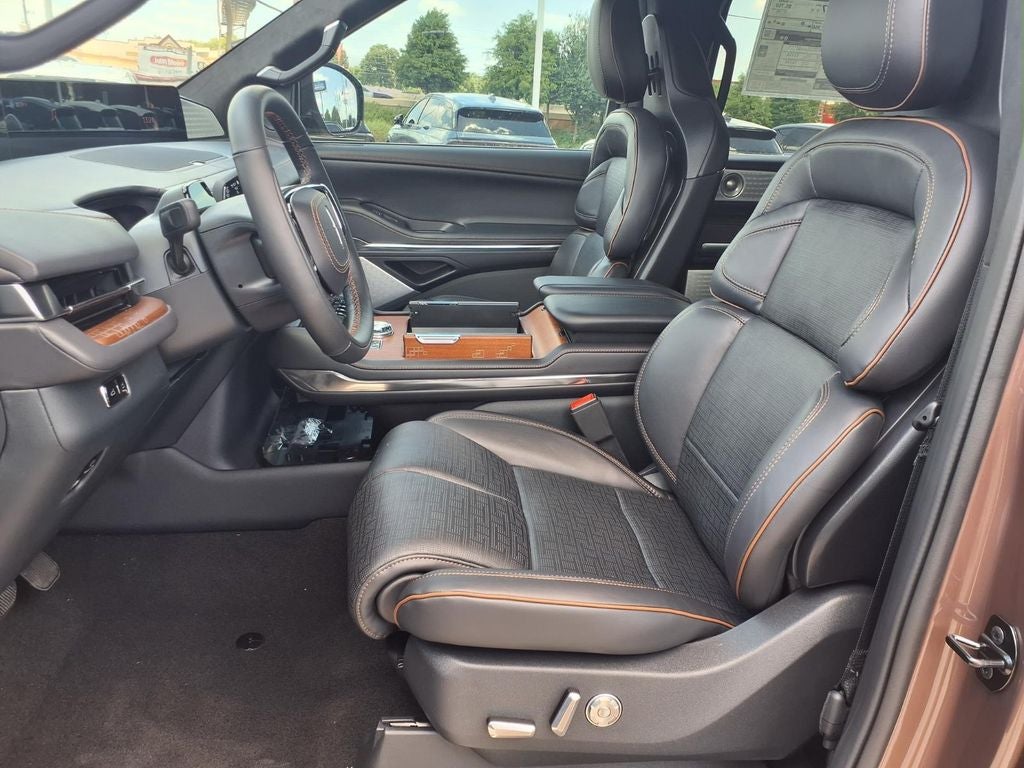 2027 Lincoln Navigator Black Label