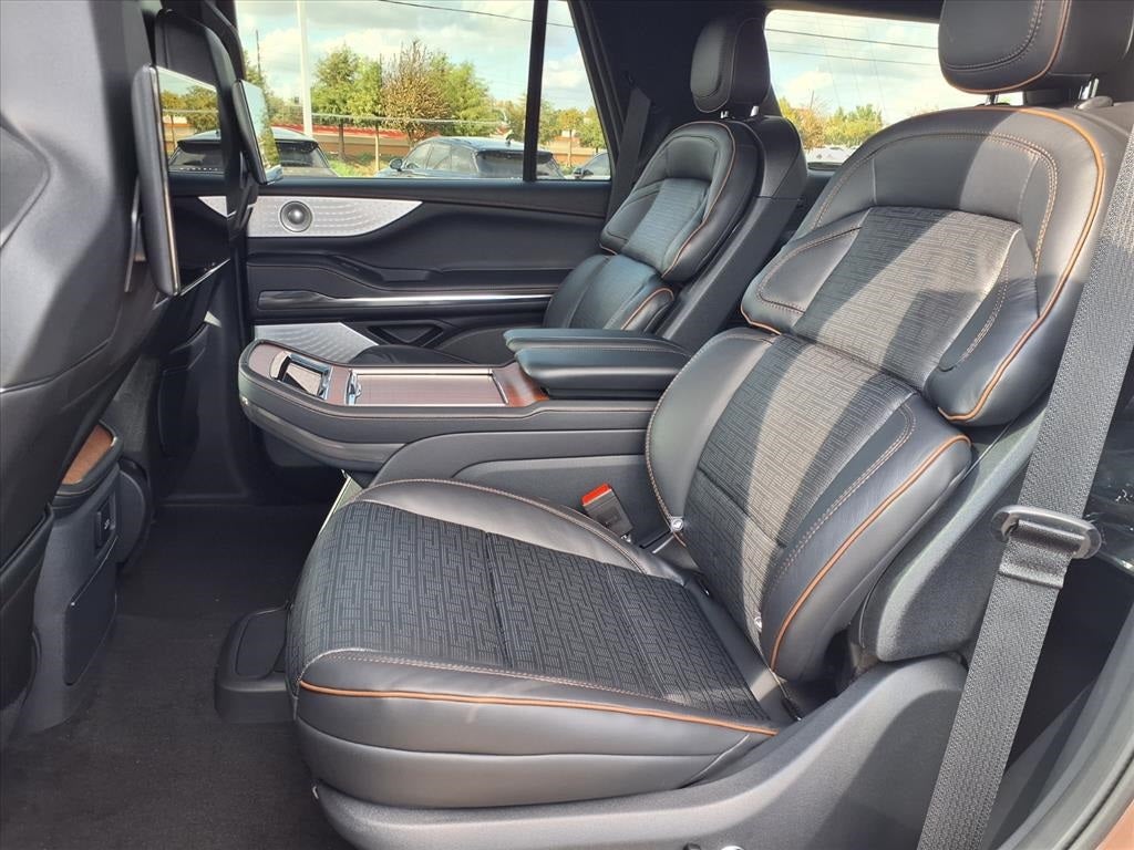 2025 Lincoln Navigator Black Label