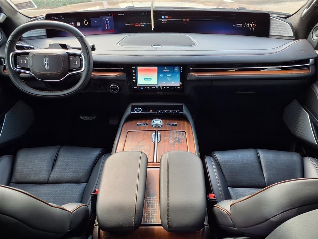 2025 Lincoln Navigator Black Label