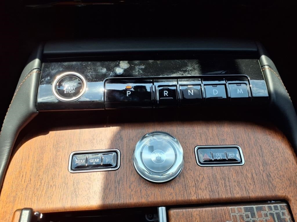 2025 Lincoln Navigator Black Label