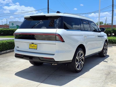 2027 Lincoln Navigator Black Label