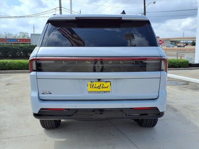 2026 Lincoln Navigator Premiere