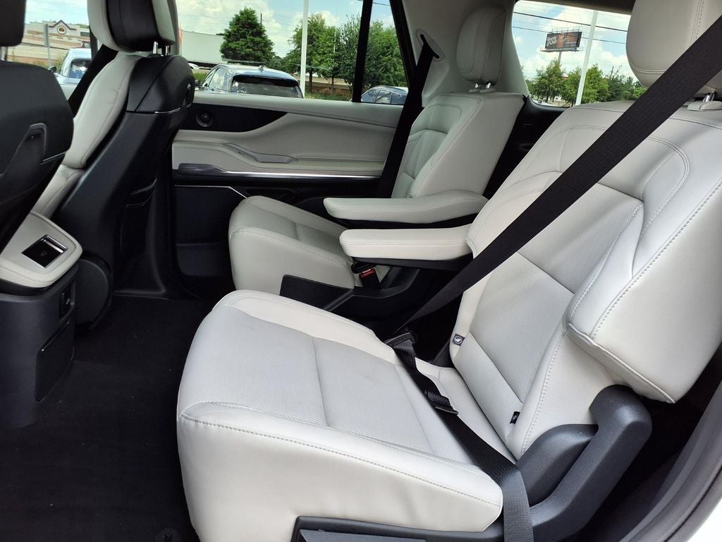 2026 Lincoln Navigator Premiere