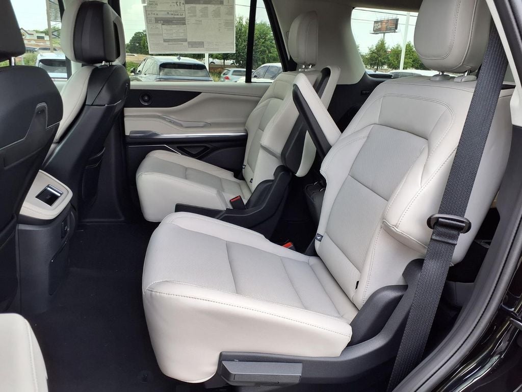 2026 Lincoln Navigator Premiere