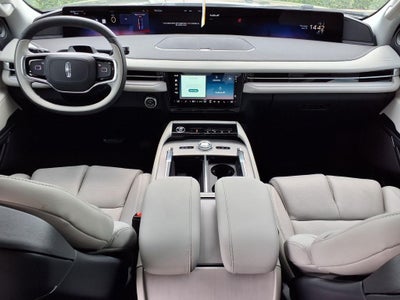 2026 Lincoln Navigator Premiere