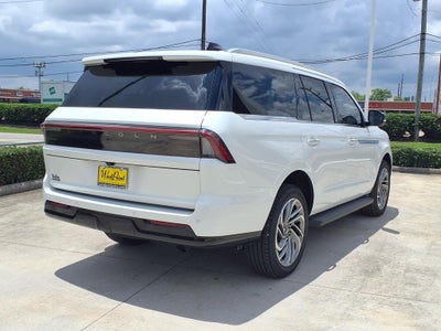2026 Lincoln Navigator Premiere