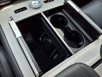 2027 Lincoln Navigator Premiere