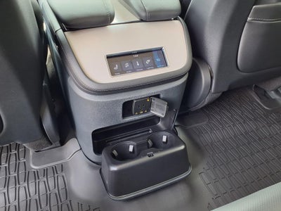 2027 Lincoln Navigator Premiere