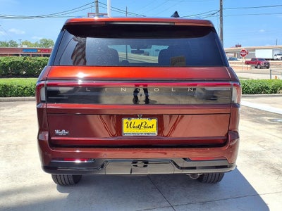 2027 Lincoln Navigator Premiere
