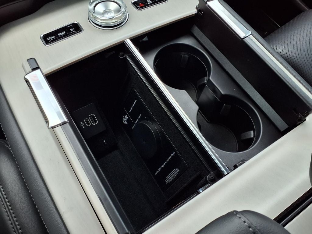 2027 Lincoln Navigator Premiere
