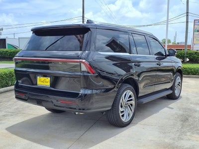2027 Lincoln Navigator Premiere