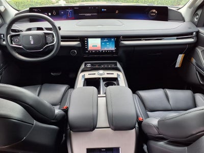 2027 Lincoln Navigator Premiere