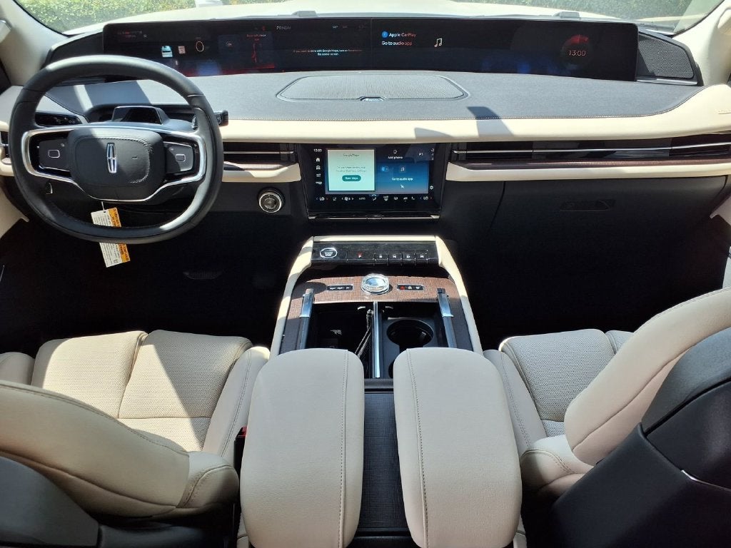 2027 Lincoln Navigator Premiere