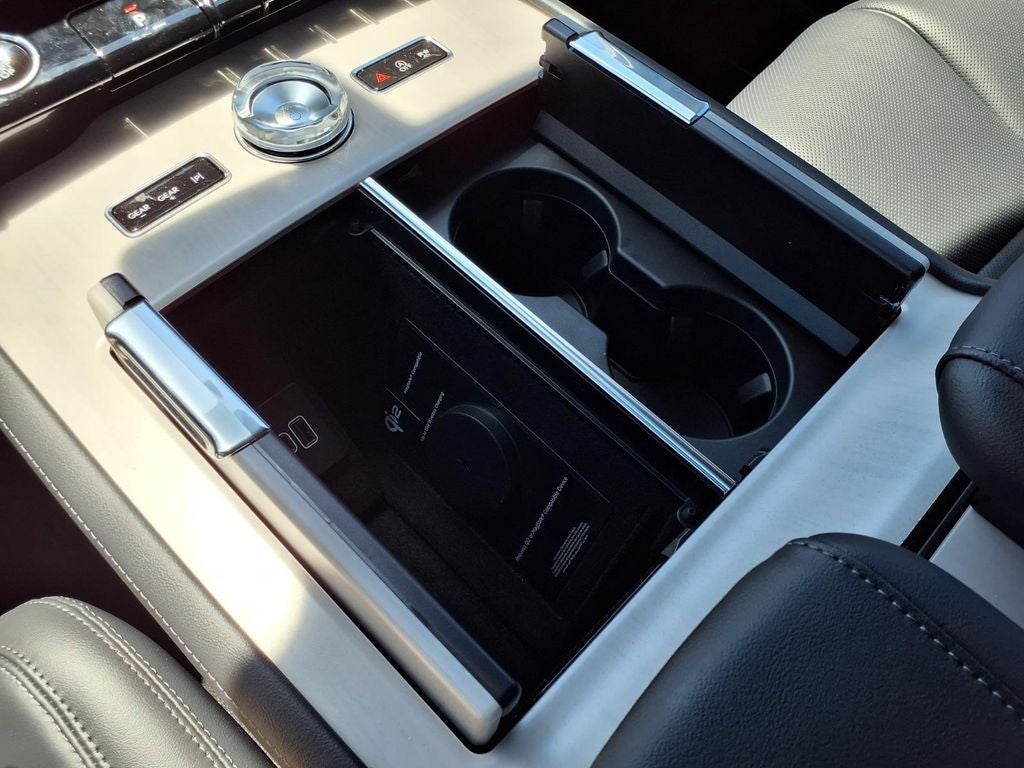 2027 Lincoln Navigator Reserve
